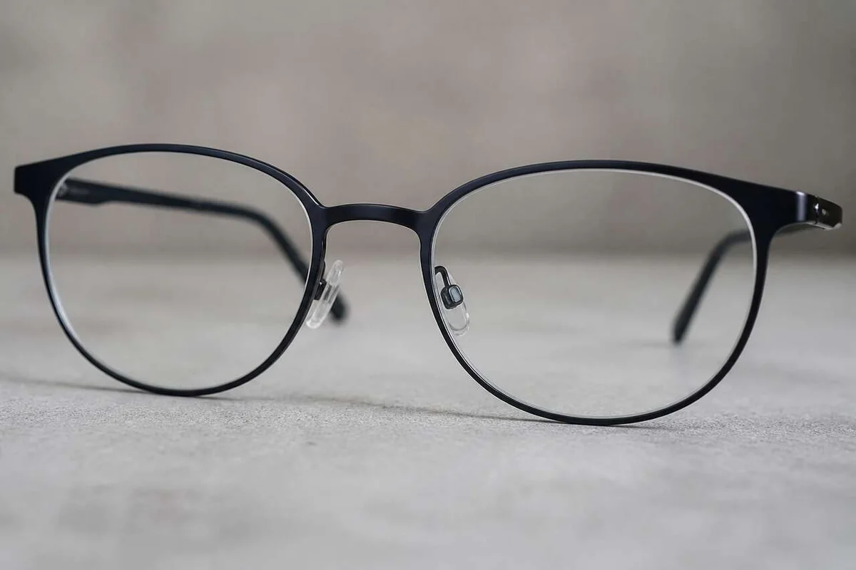 A Complete Guide to Cleaning Glasses Without Scratching: Effective Methods and Tips