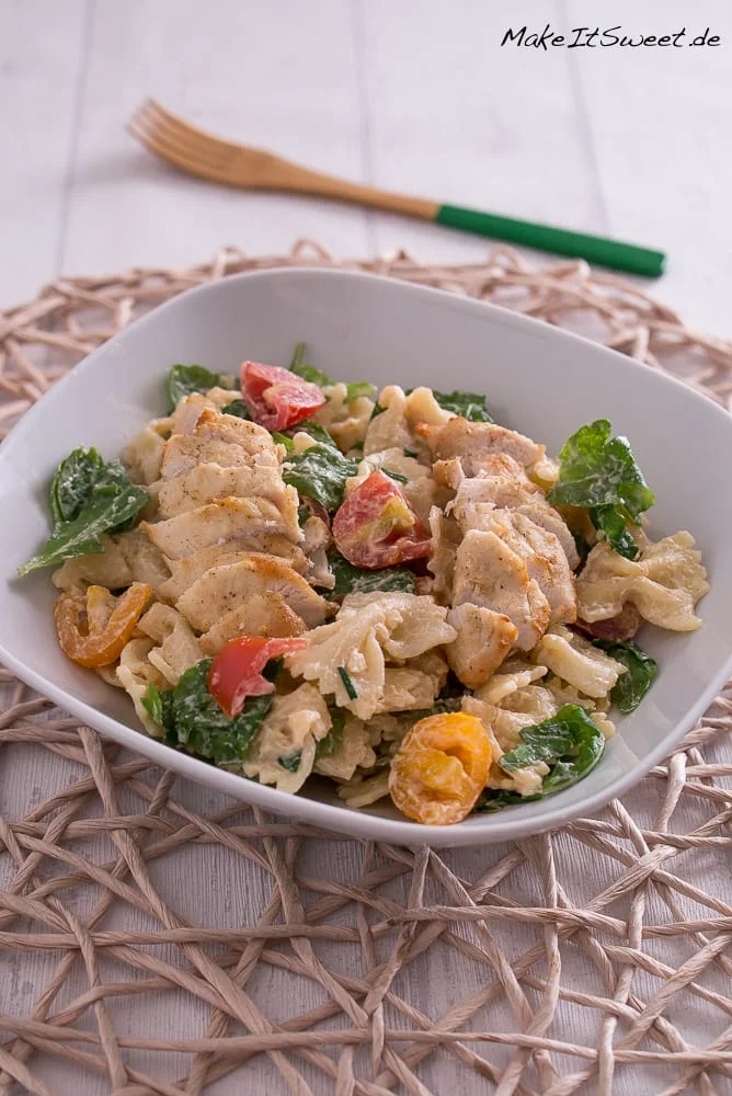 Delicious Pasta Salad with Arugula, Chicken, and Tomatoes + French Dressing