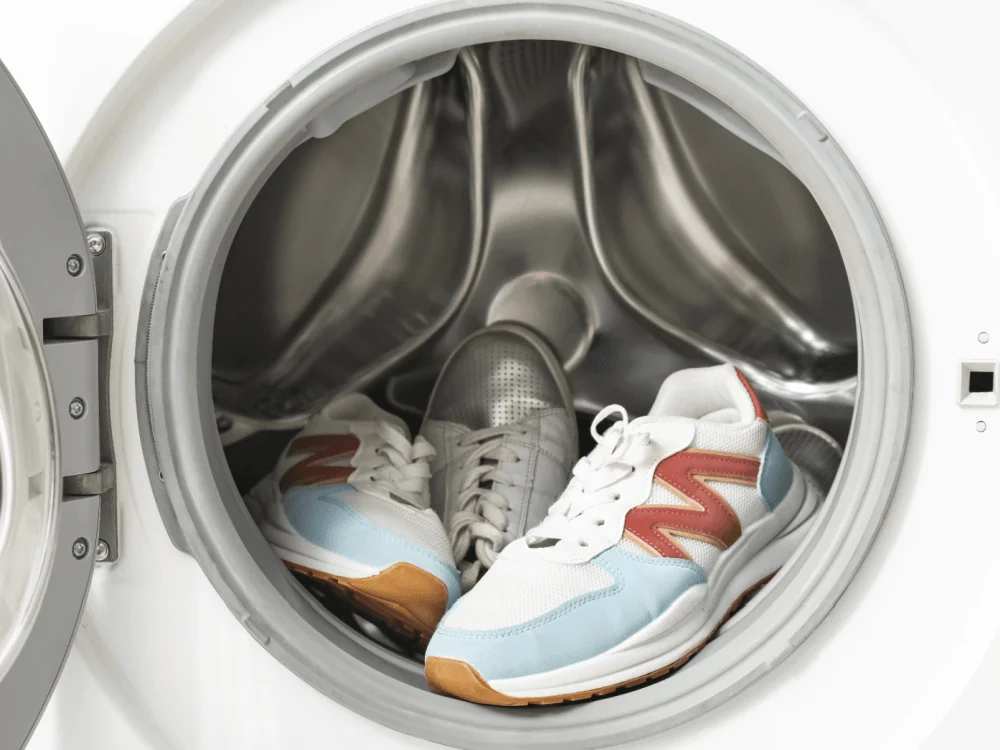 Washing Sneakers in the Washing Machine – No More Yellow Edges