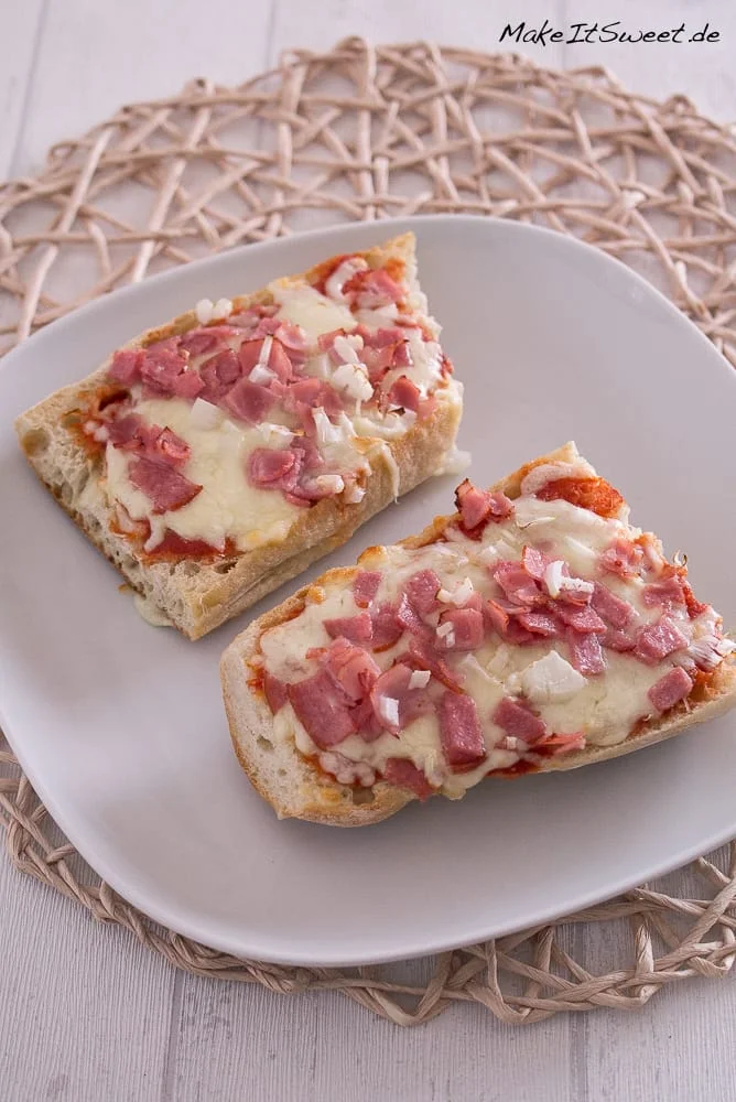Crispy Pizza Baguettes Made in an Air Fryer