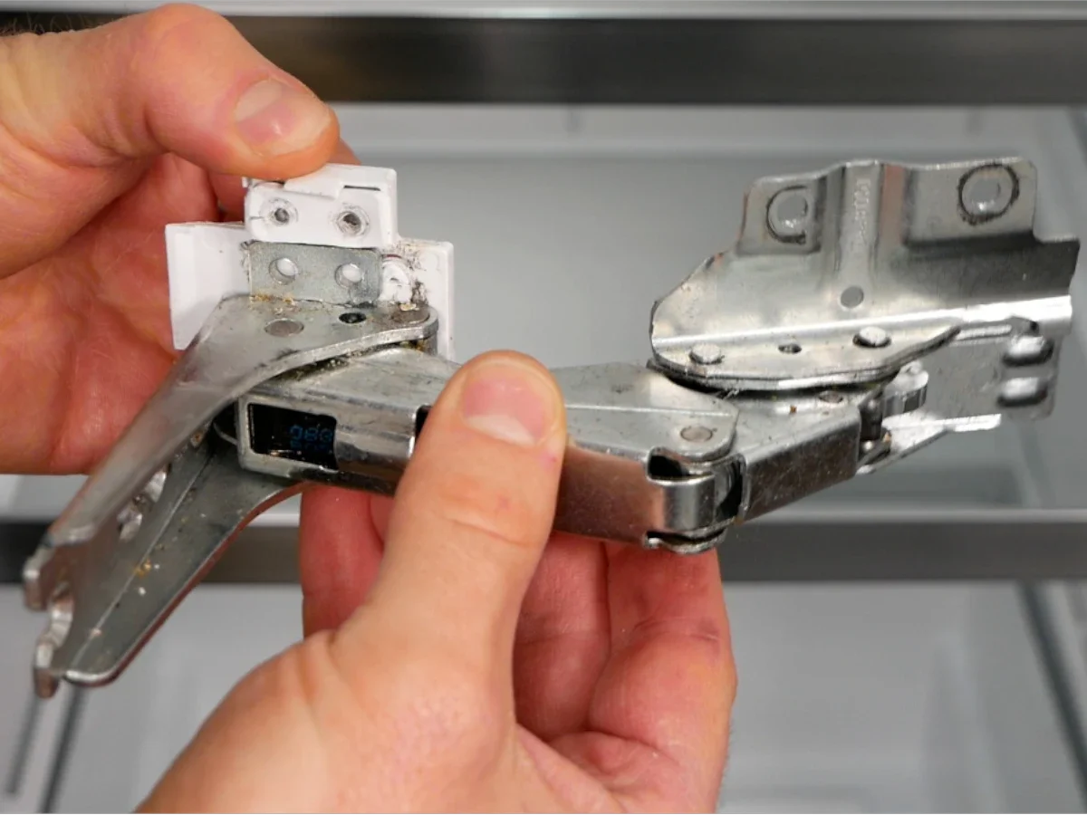 How to Replace Faulty Hinges on Your Built-In Refrigerator