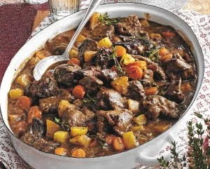 Savory Beef Goulash with Carrots: A Comforting Recipe