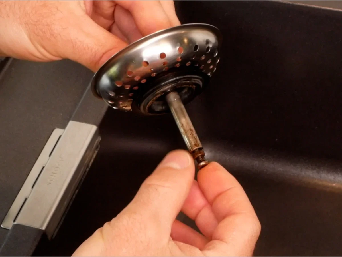 How to Properly Adjust Your Kitchen Sink Stopper