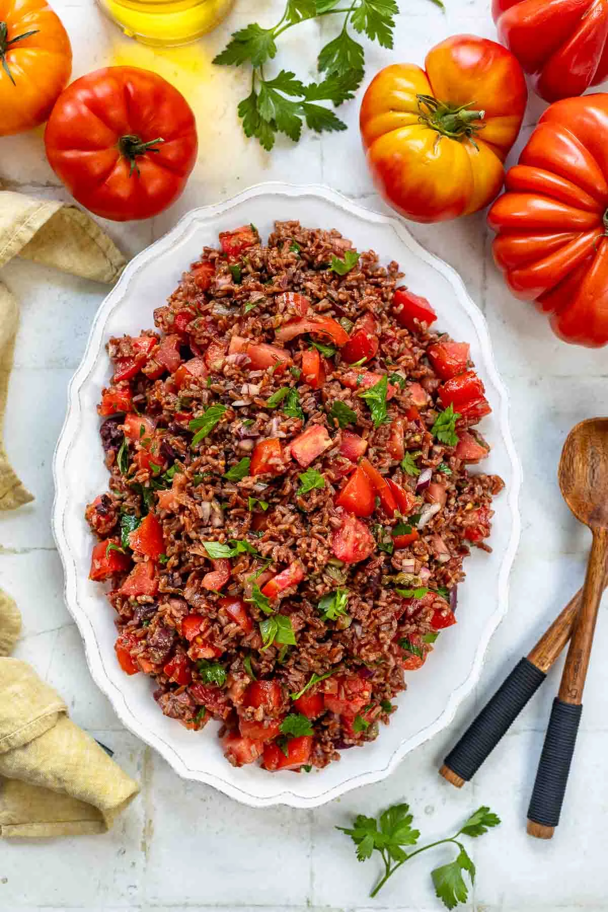 Mediterranean Rice Salad with Tomatoes and Olives